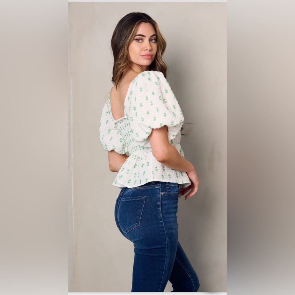 WHITE/GREEN SHORT PUFF SLEEVE DETAILED PEPLUM TOP - Picture 4 of 7